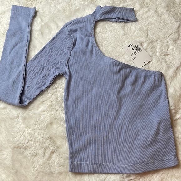 NWT forever 21 one shoulder top - SIZE: S - Picture 1 of 4